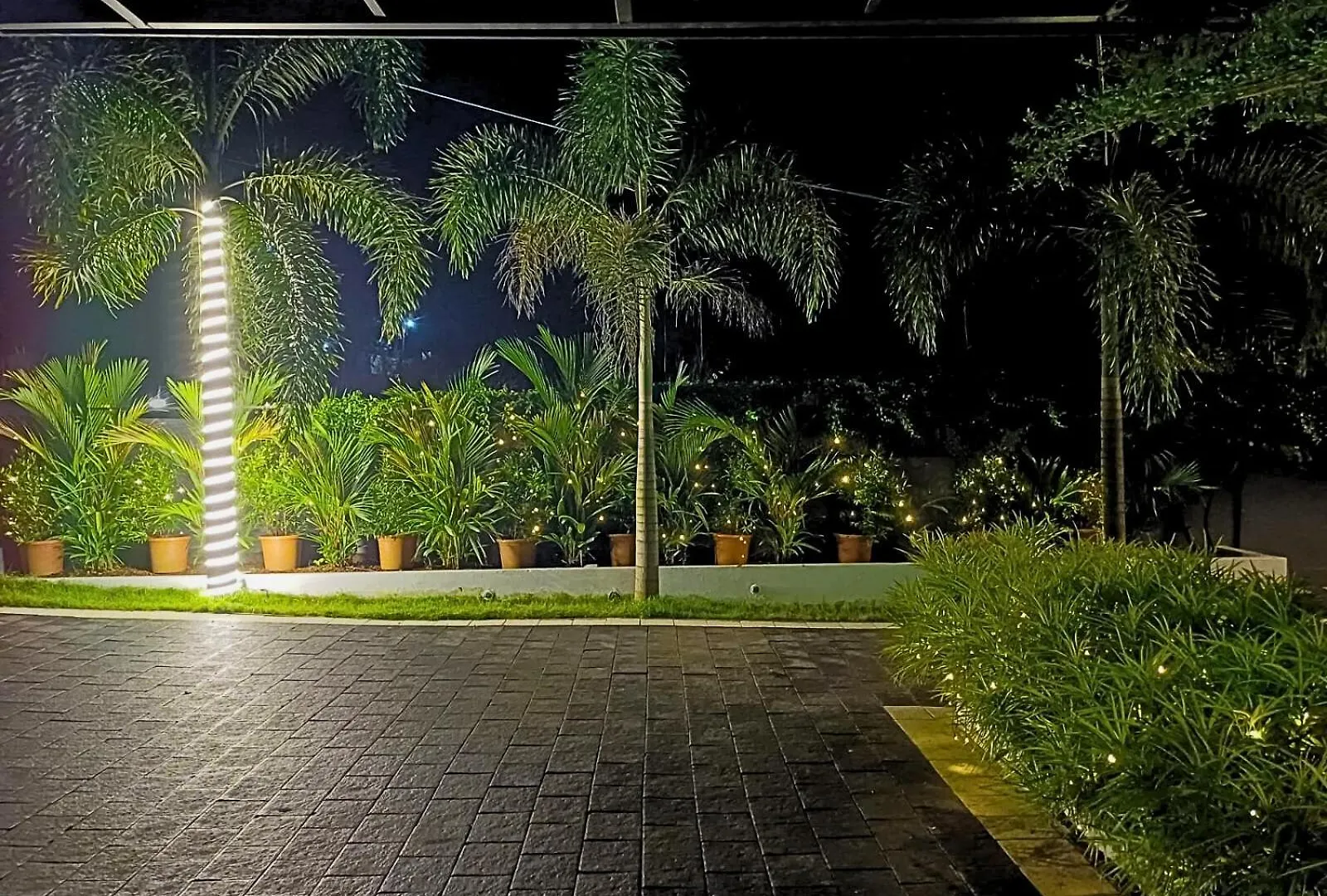 Private Villa In Kollam With Pool Ινδία